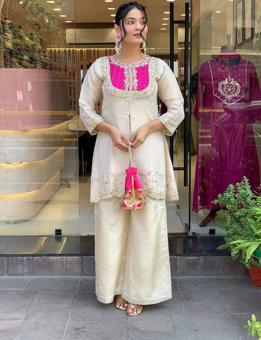 Piludi Fashion Women Embroidered Premium Silk Kurta Pant Set