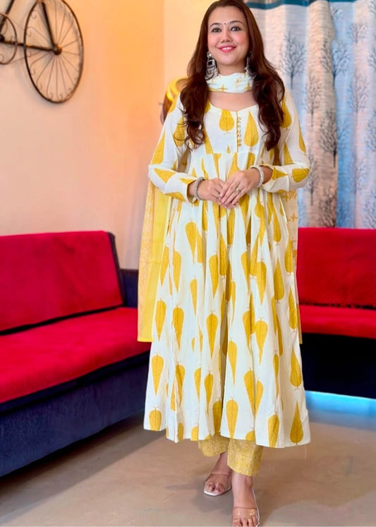 New Trending Cotton Suit set in Printed New design kurta Pant with Dupatta