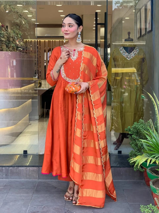 Silk Embroidered Keyhole Neck Thread Work Anarkali Kurta With Trouser & Dupatta