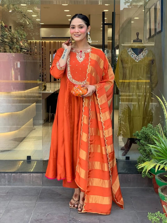 Silk Embroidered Keyhole Neck Thread Work Anarkali Kurta With Trouser & Dupatta