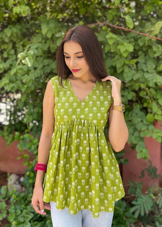 Women,s Spring Charm Cut-Sleeve Peplum Top