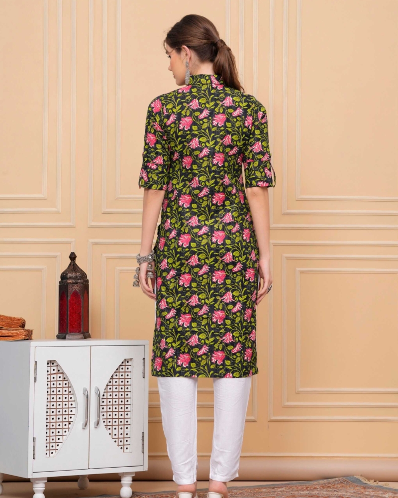 Pure Cotton Floral Printed Black Calf-Length Collar Kurti - Image 4